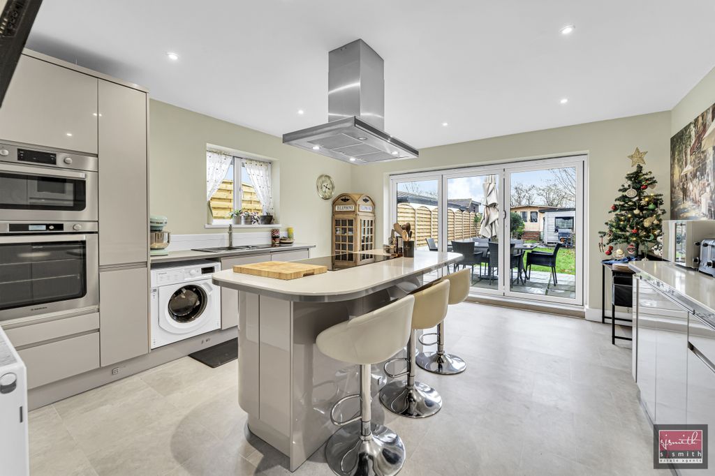 Property photo 3 of 14 Dsc03682