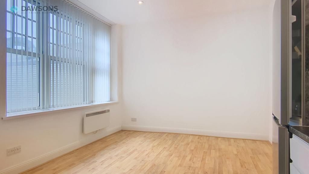 Property photo 3 of 9 Dining Room