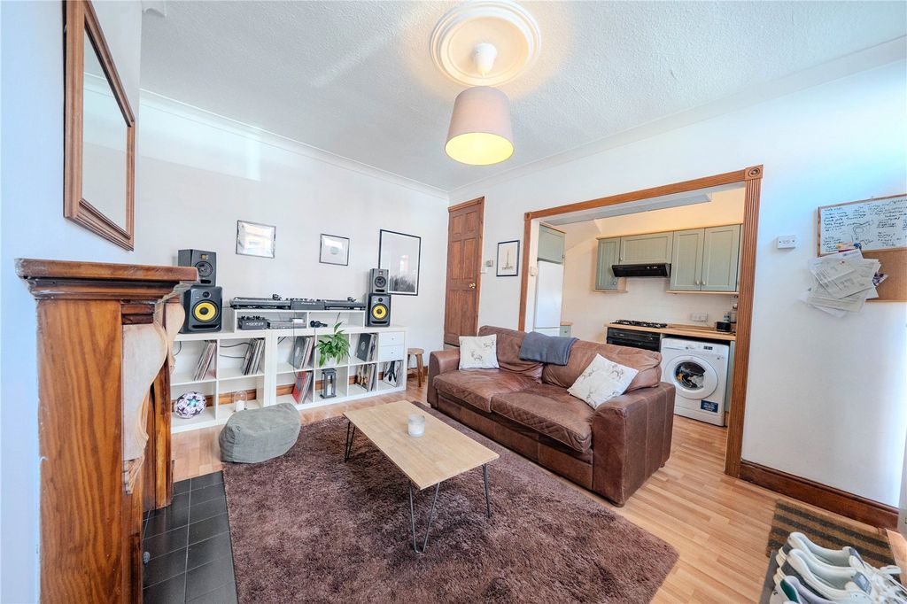 Property photo 1 of 9 Picture No. 18