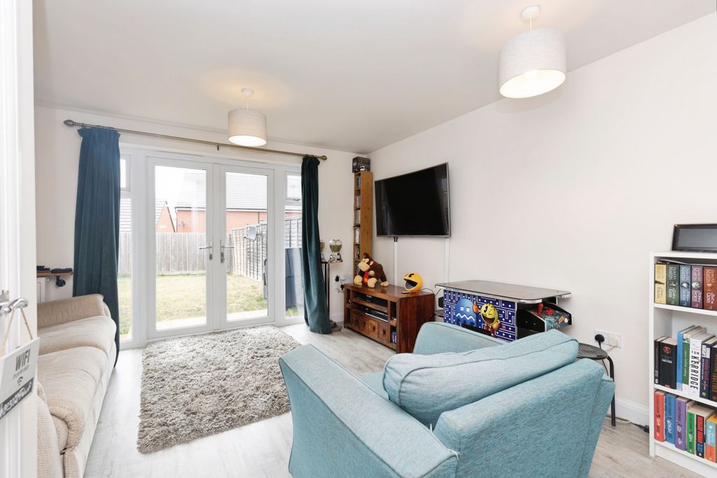 Property photo 2 of 15 Living Room