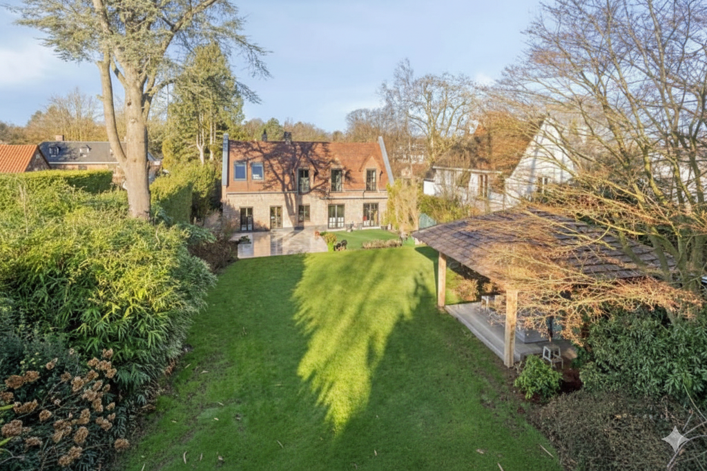 Property photo 1 of 30