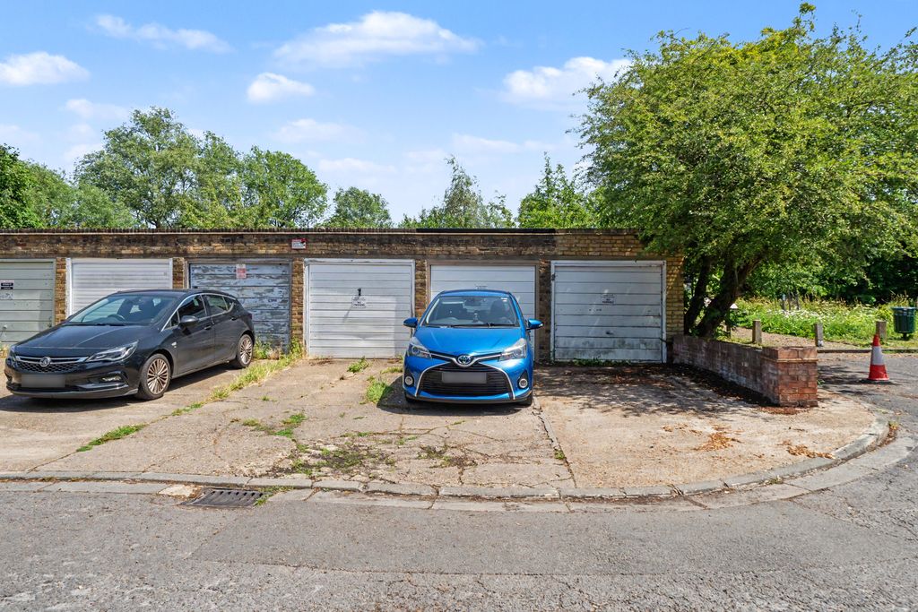 Property photo 1 of 1 Garage 8, Arundel Close, Hampton Hill, Hampton Tw12 1Sw