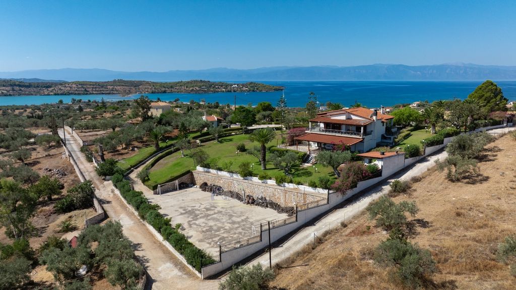 Property photo 2 of 50