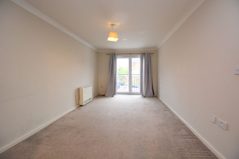 Property photo 2 of 7 Photo 3