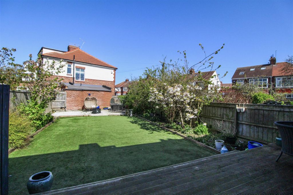 Property photo 3 of 23 Rear Gardens