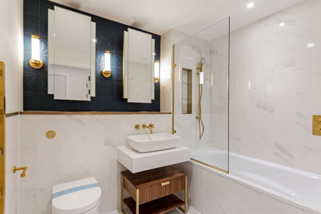 Property photo 3 of 16 Flat 27, Westwood...