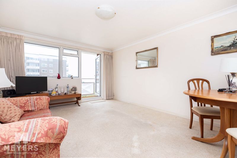 Property photo 2 of 11 Photo 6