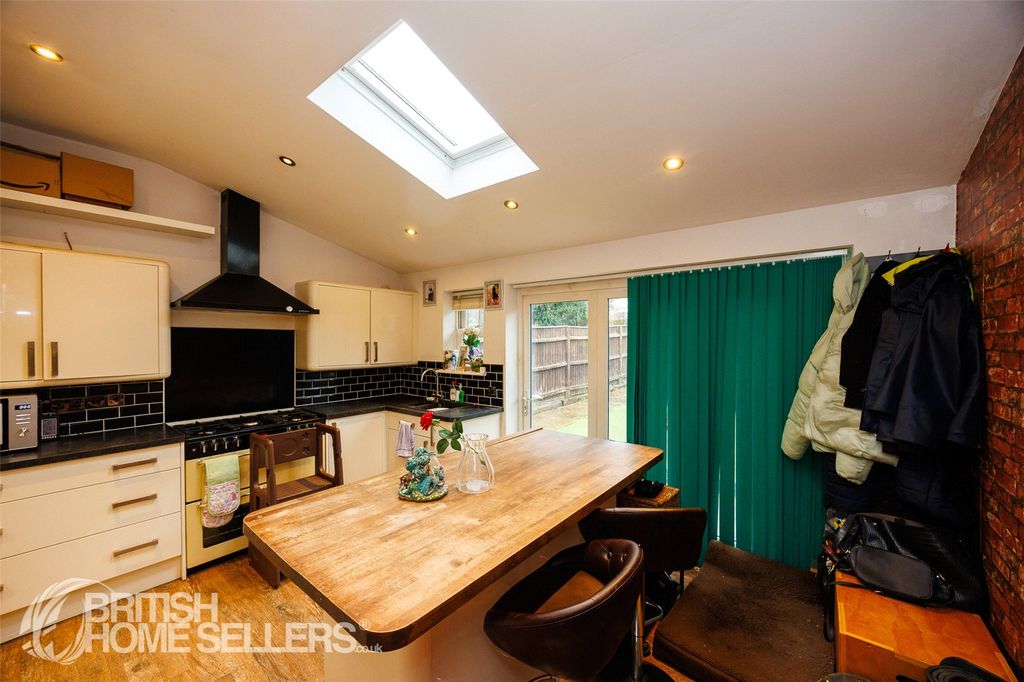 Property photo 3 of 25 Picture No. 31