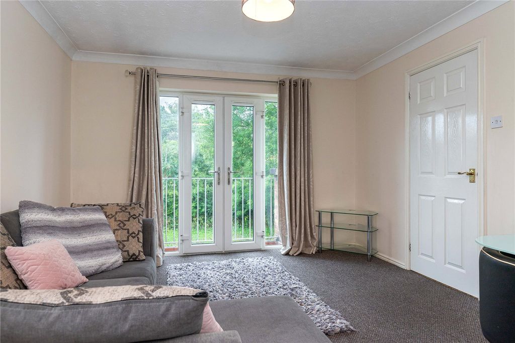 Property photo 3 of 11 Lounge/Diner