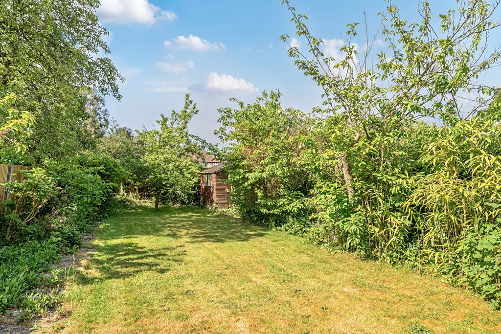 Property photo 2 of 25 Garden
