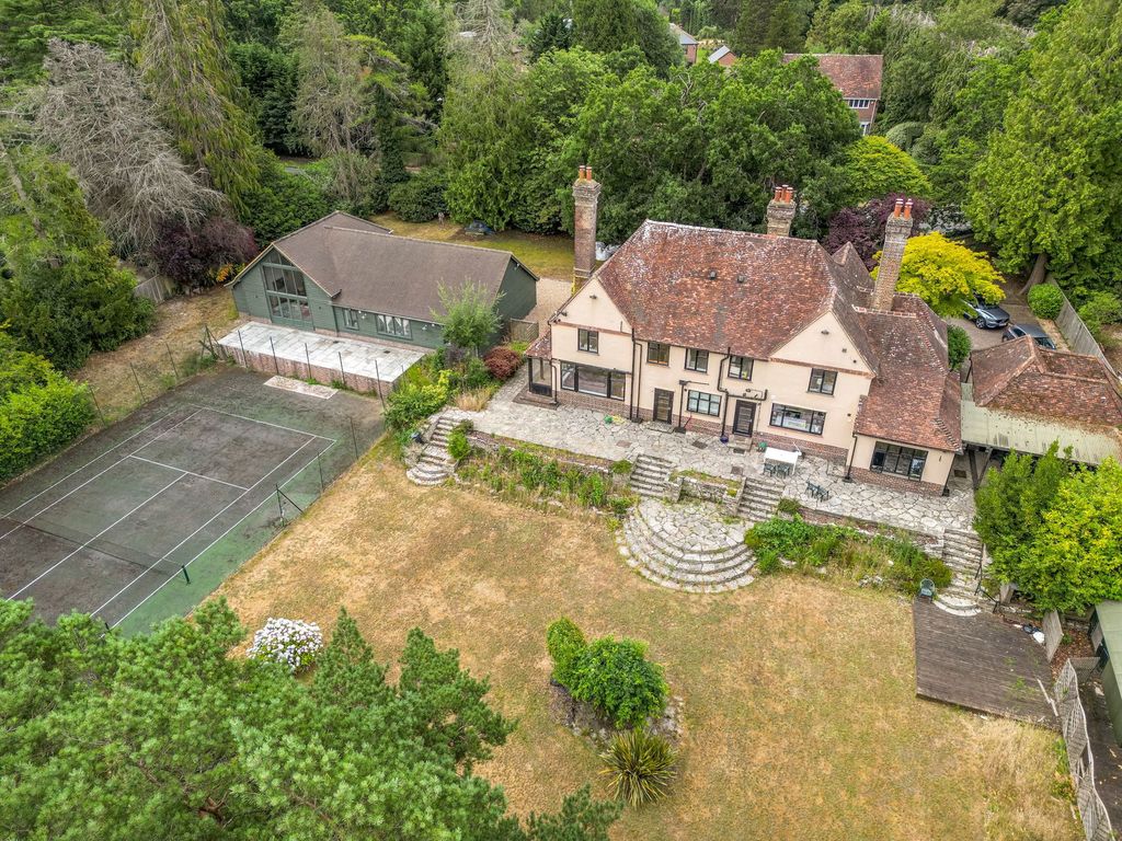Property photo 1 of 25