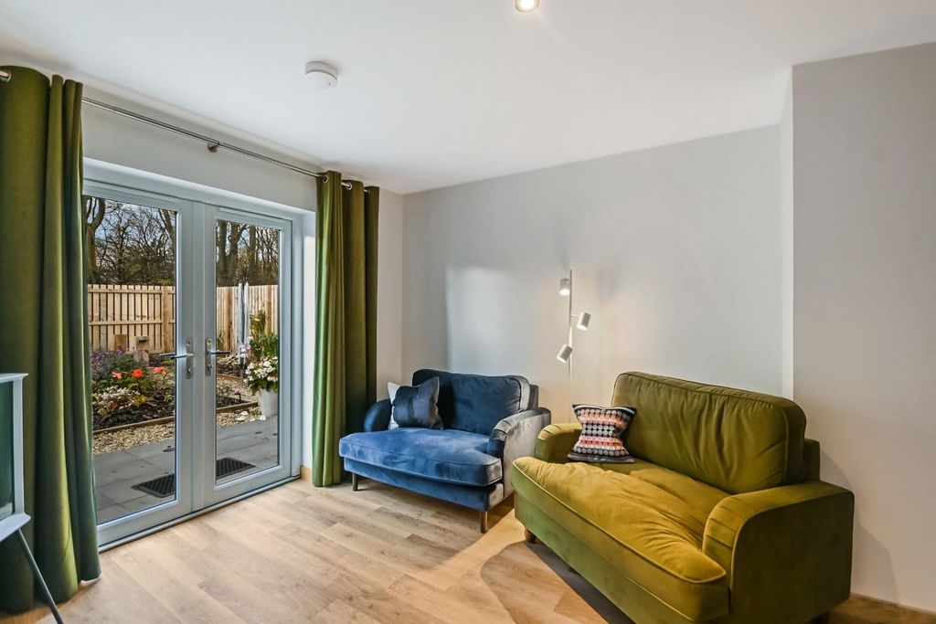 Property photo 3 of 14 04.Jpg