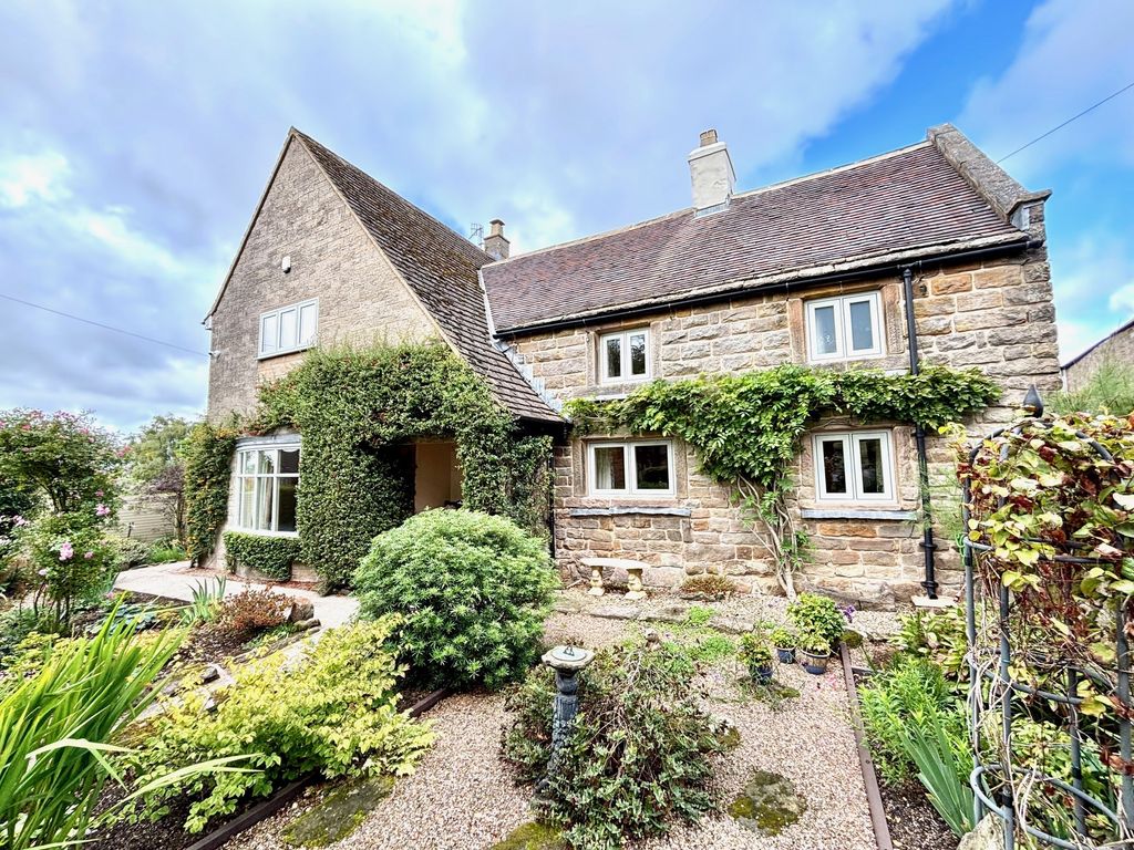 Property photo 1 of 33