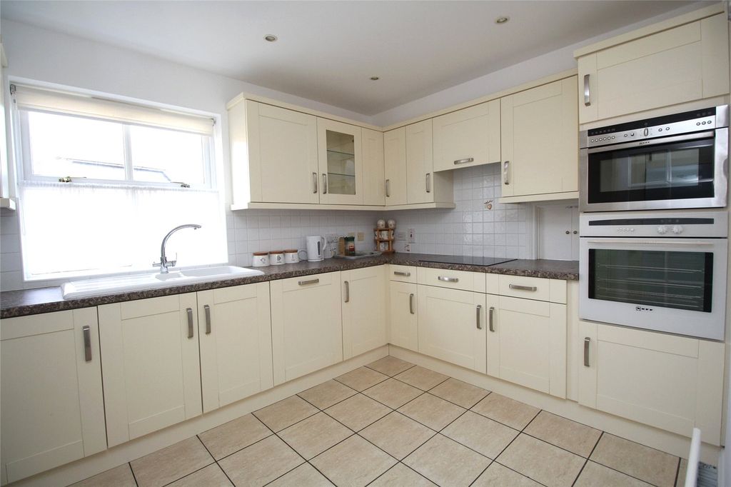 Property photo 3 of 21 Picture No. 29
