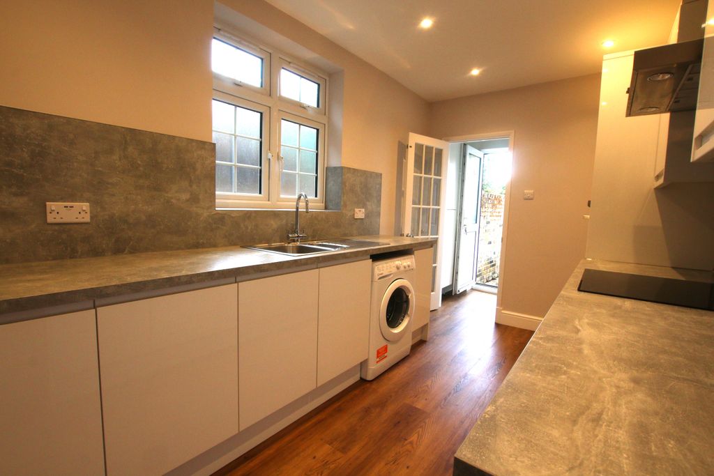 Property photo 3 of 12 Img_1467