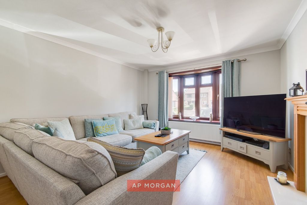 Property photo 2 of 11 Picture No. 03