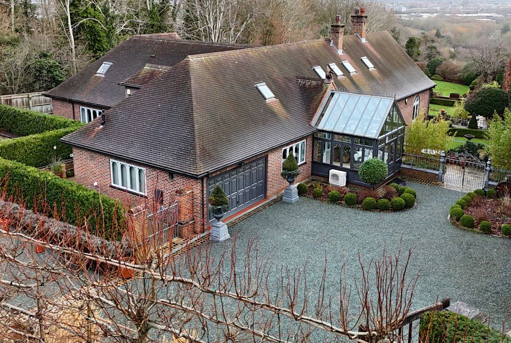 Property photo 1 of 45