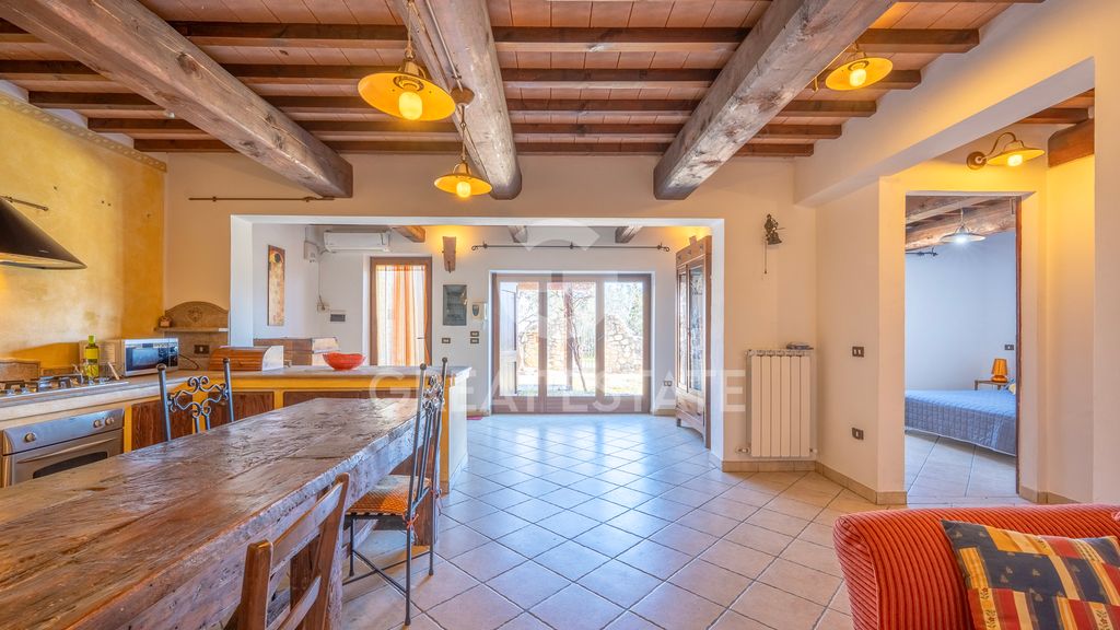 Property photo 2 of 32 Interiors