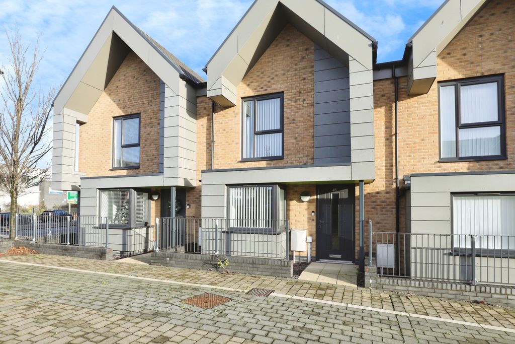 Property photo 1 of 15 Front