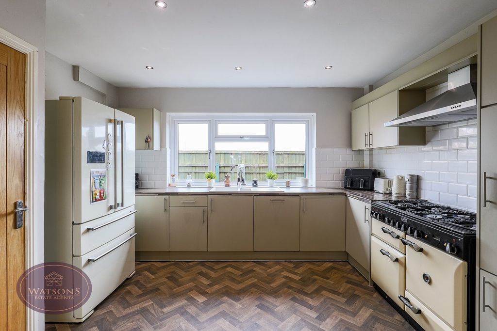 Additional image 7 of 8 bed detached house for saleFullwood Street, Ilkeston DE7