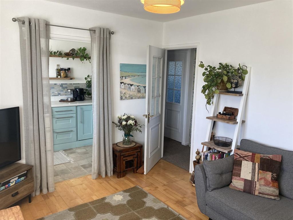 Property photo 3 of 13 Img_0374.Jpg