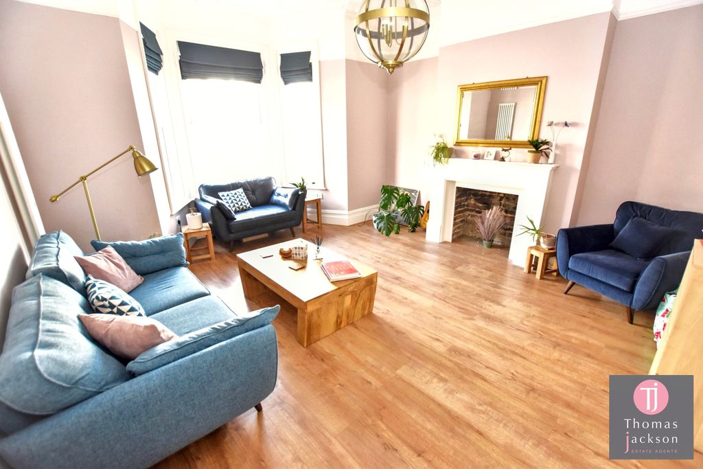 Property photo 3 of 25