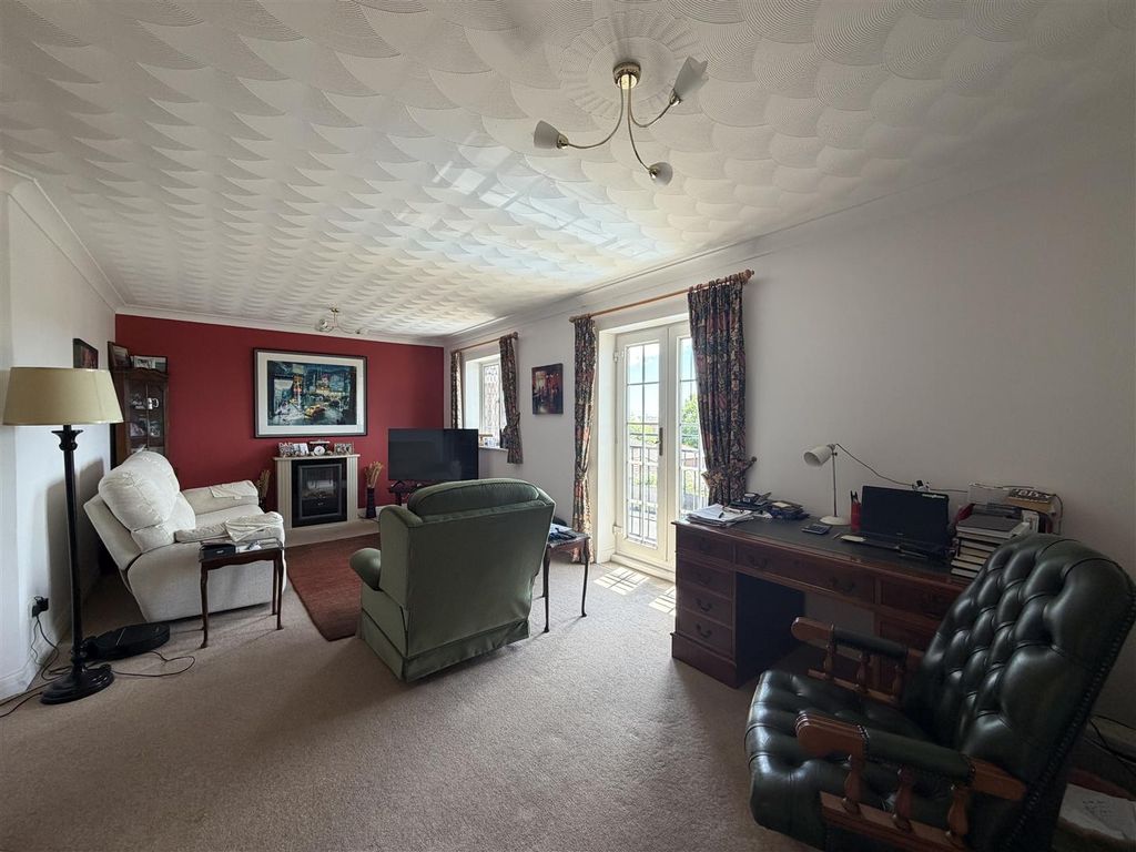 Property photo 3 of 12 Img_2430.Jpg