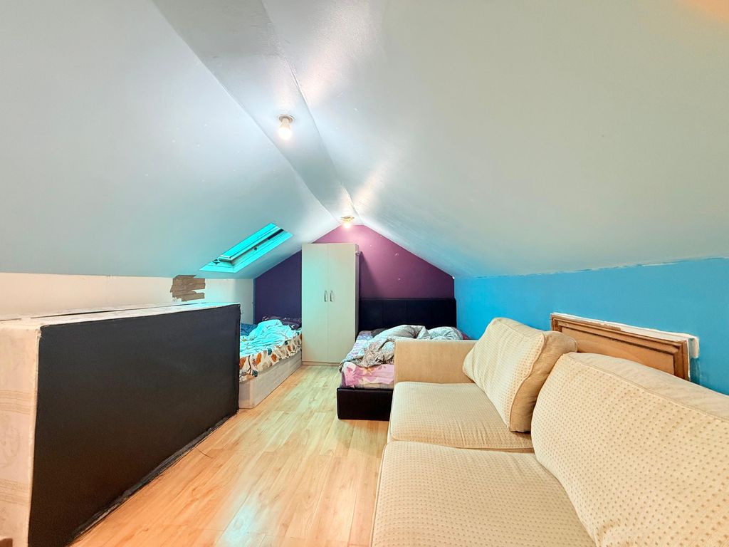 Property photo 1 of 5