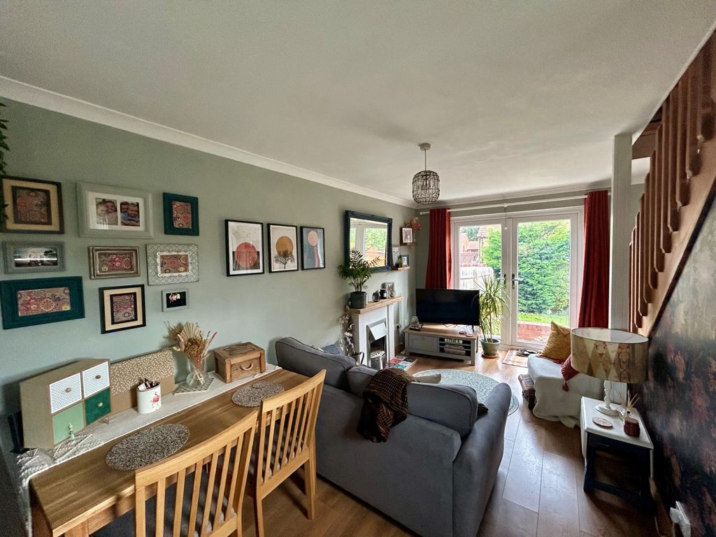 Property photo 2 of 9 Photo 8