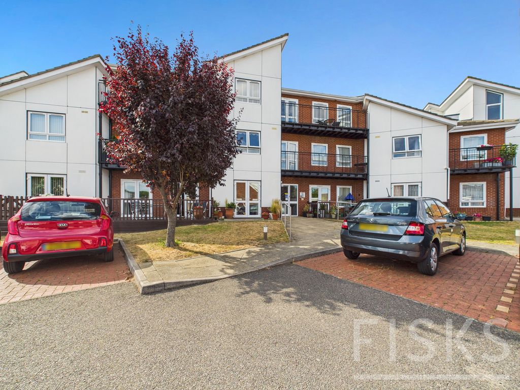 Property photo 2 of 17