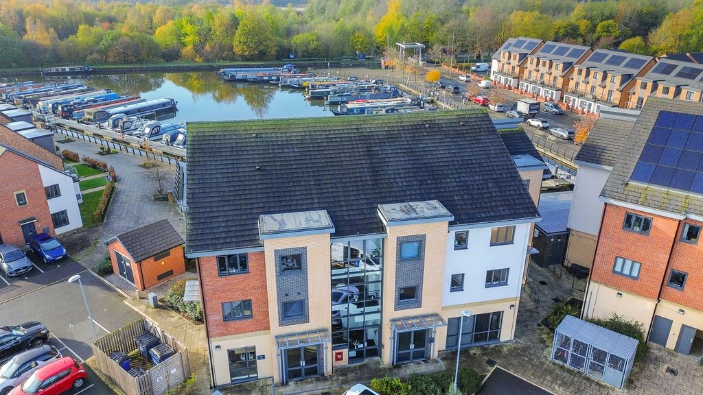 Property photo 1 of 5