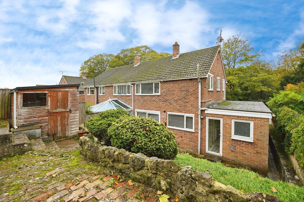 Property photo 3 of 19 Photo