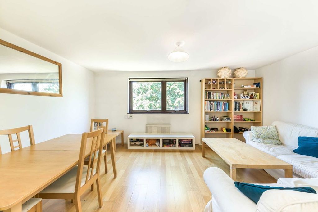 Property photo 3 of 4