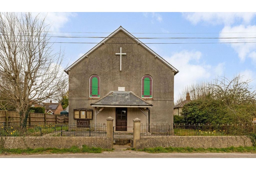 Property photo 1 of 7