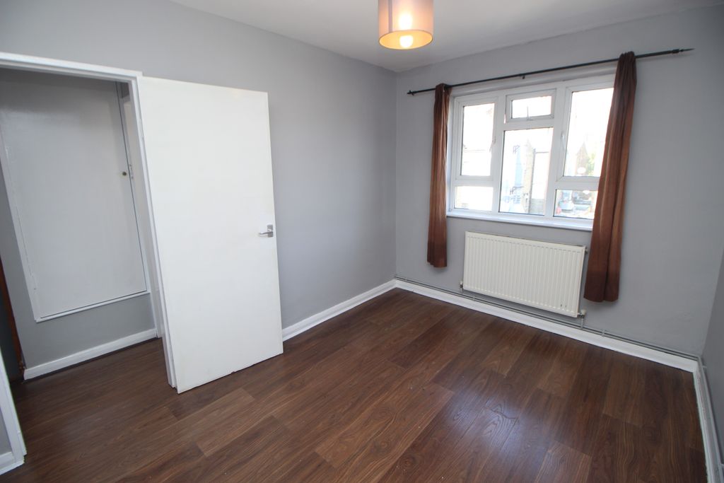 Property photo 3 of 11 Photo 10