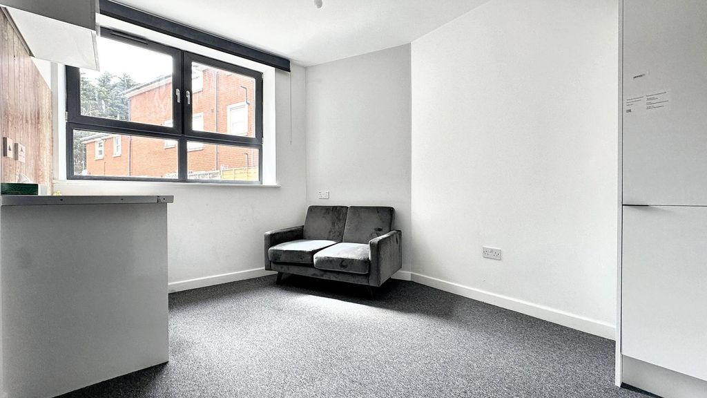 Property photo 2 of 6 R8Hk1Gbyreshgmyq7Crpxa