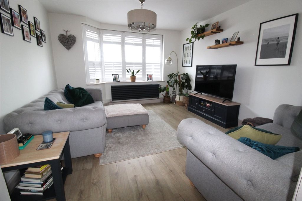 Property photo 2 of 15 Picture No. 13