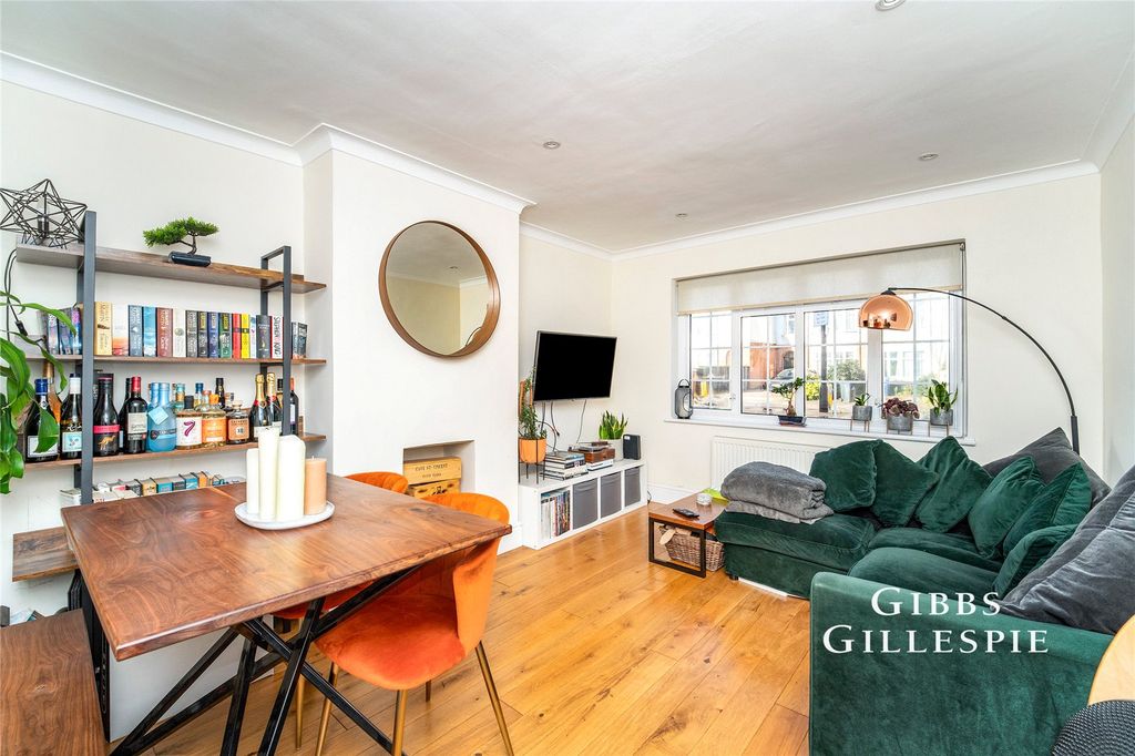 Property photo 1 of 18 Picture No. 02