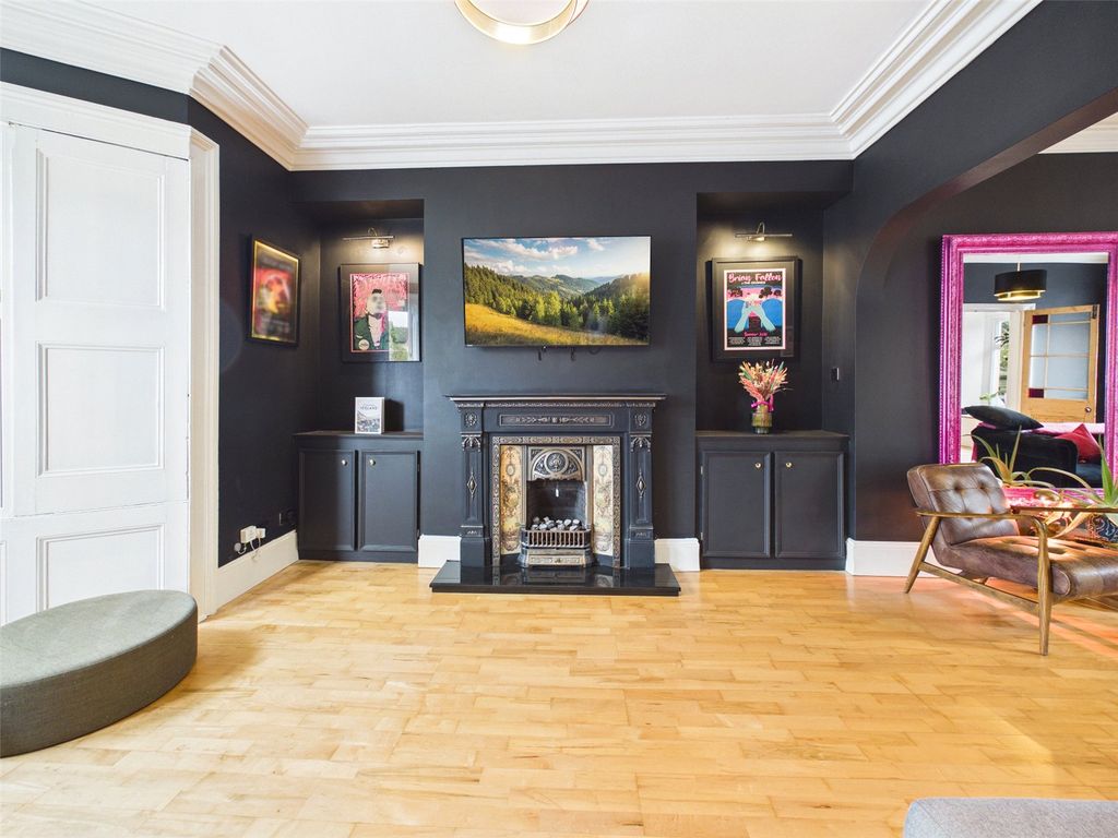 Property photo 3 of 32 Picture No. 38