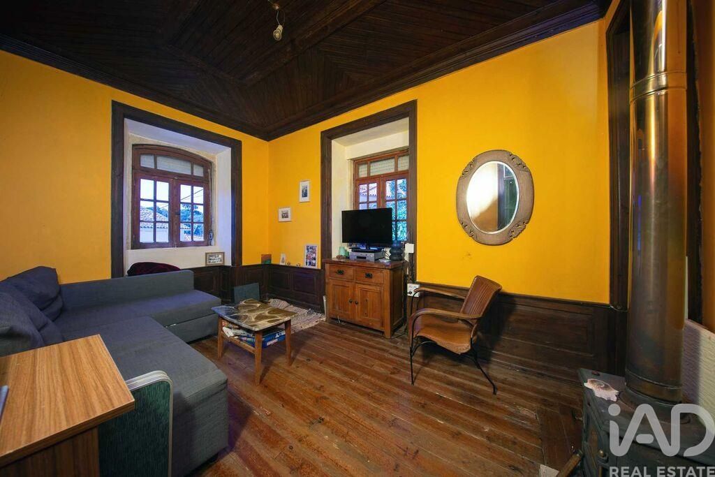 Property photo 2 of 31