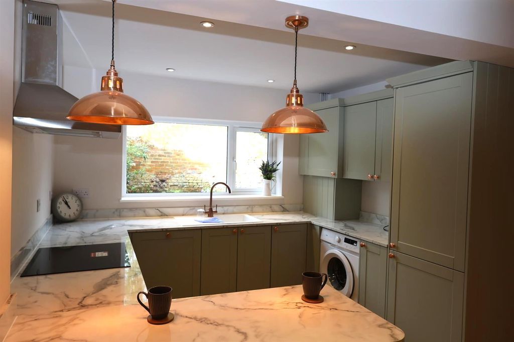 Property photo 1 of 15 Kitchen