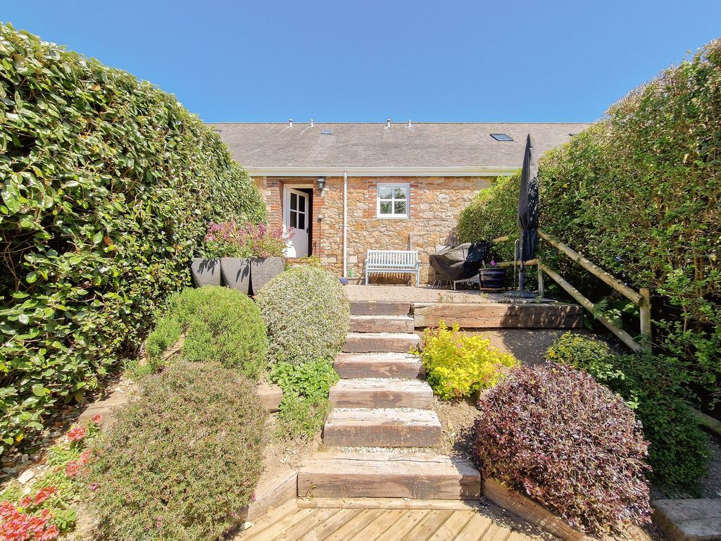 Property photo 2 of 47