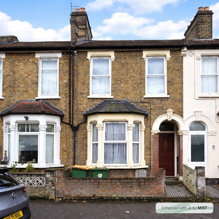 Property photo 1 of 14 Three Bedroom Terrace House With Two Bathrooms, And Superbly Located On The Central Park Estate.