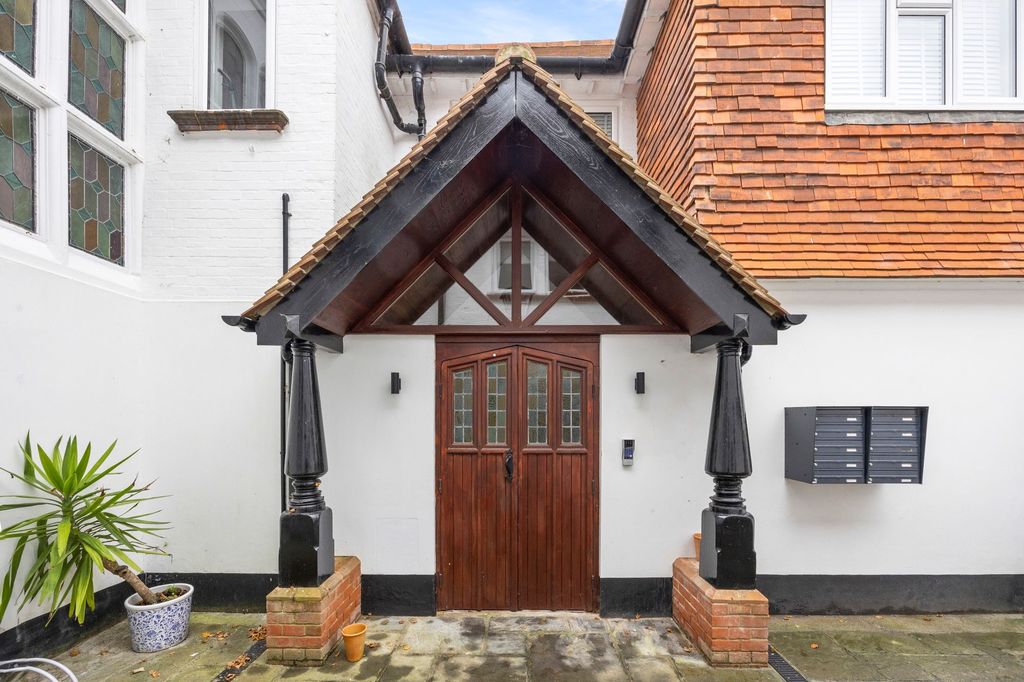 Property photo 1 of 20