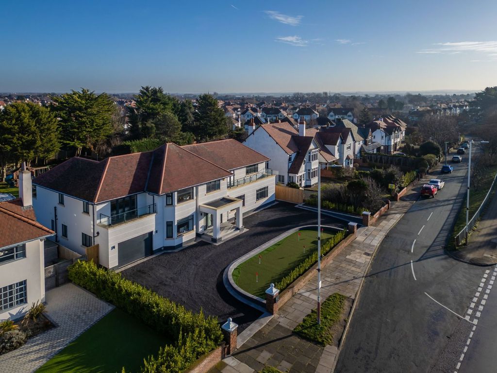 Property photo 1 of 59