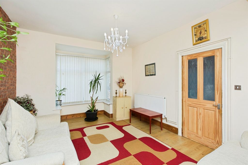 Property photo 3 of 20