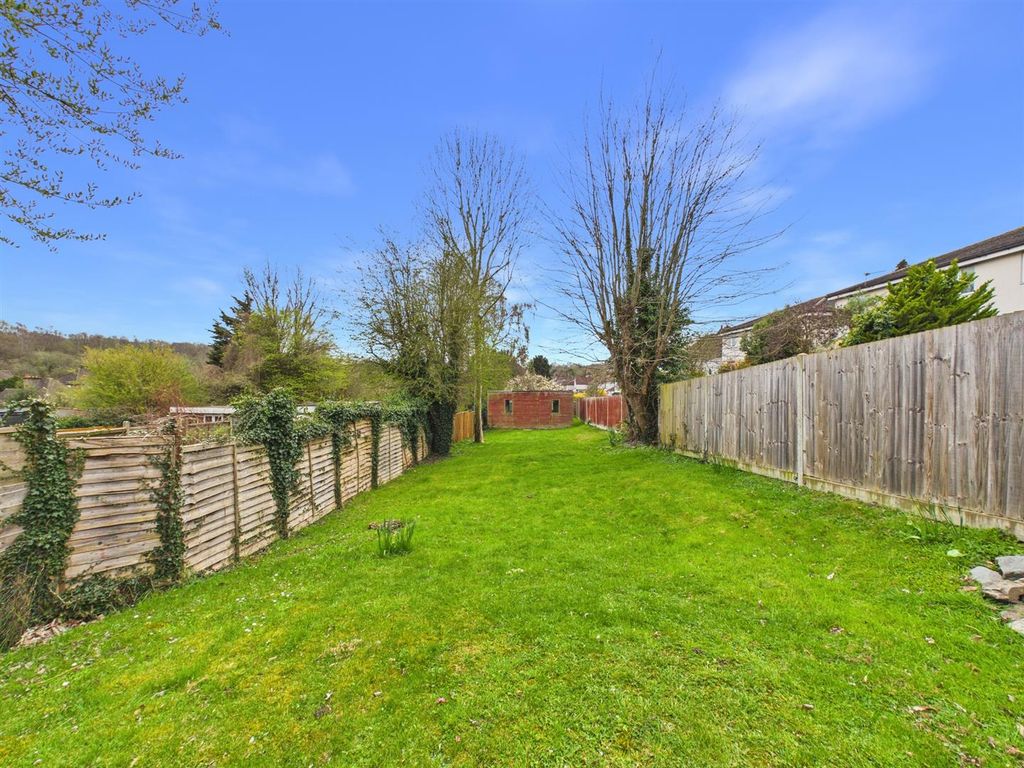 Additional image 17 of 4 bed semi-detached house for saleStar Lane, Coulsdon CR5
