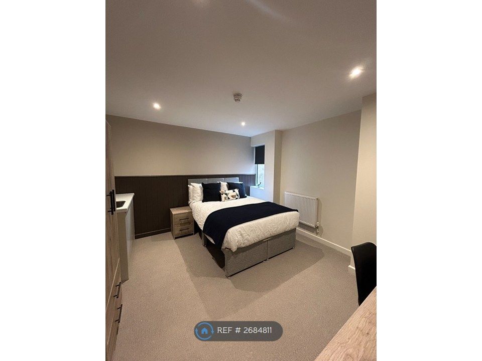 Property photo 3 of 14 Bedroom 2