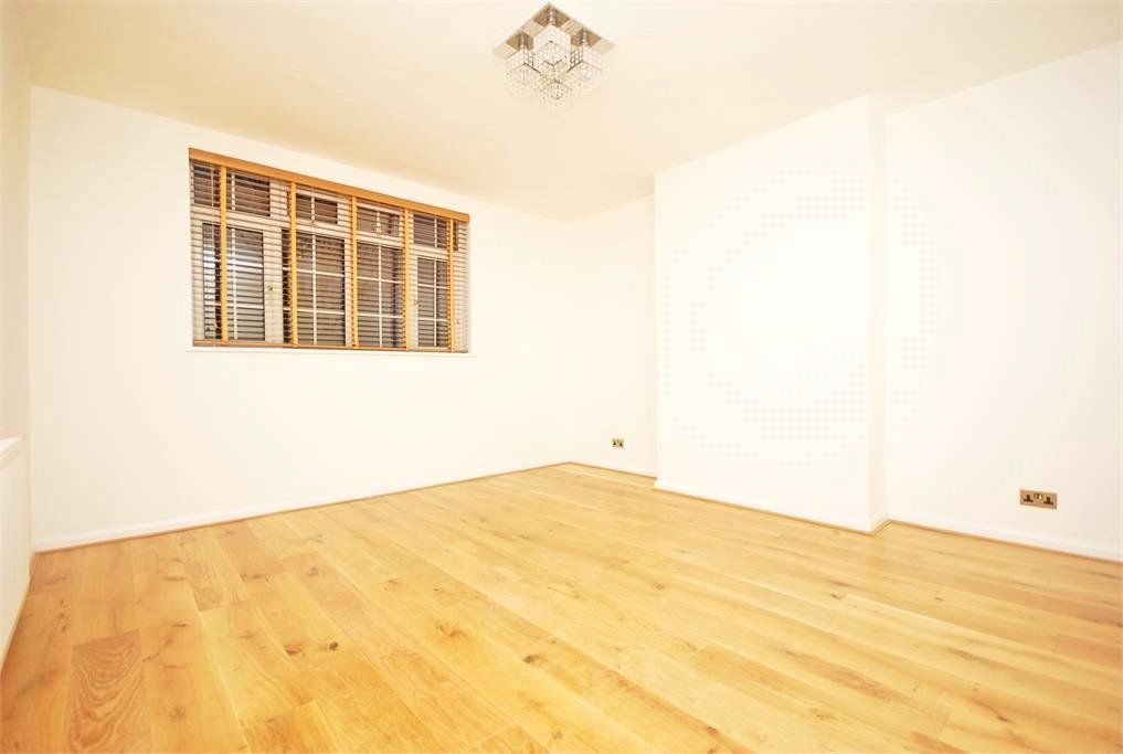 Property photo 3 of 9 Picture No. 02