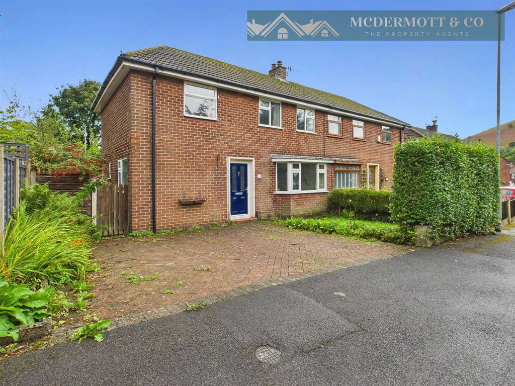 Property photo 1 of 17 Externally